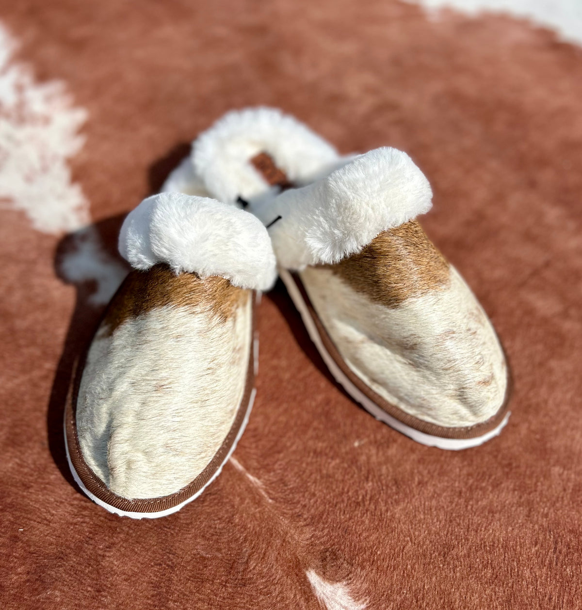 Myra Cowhide Slipper