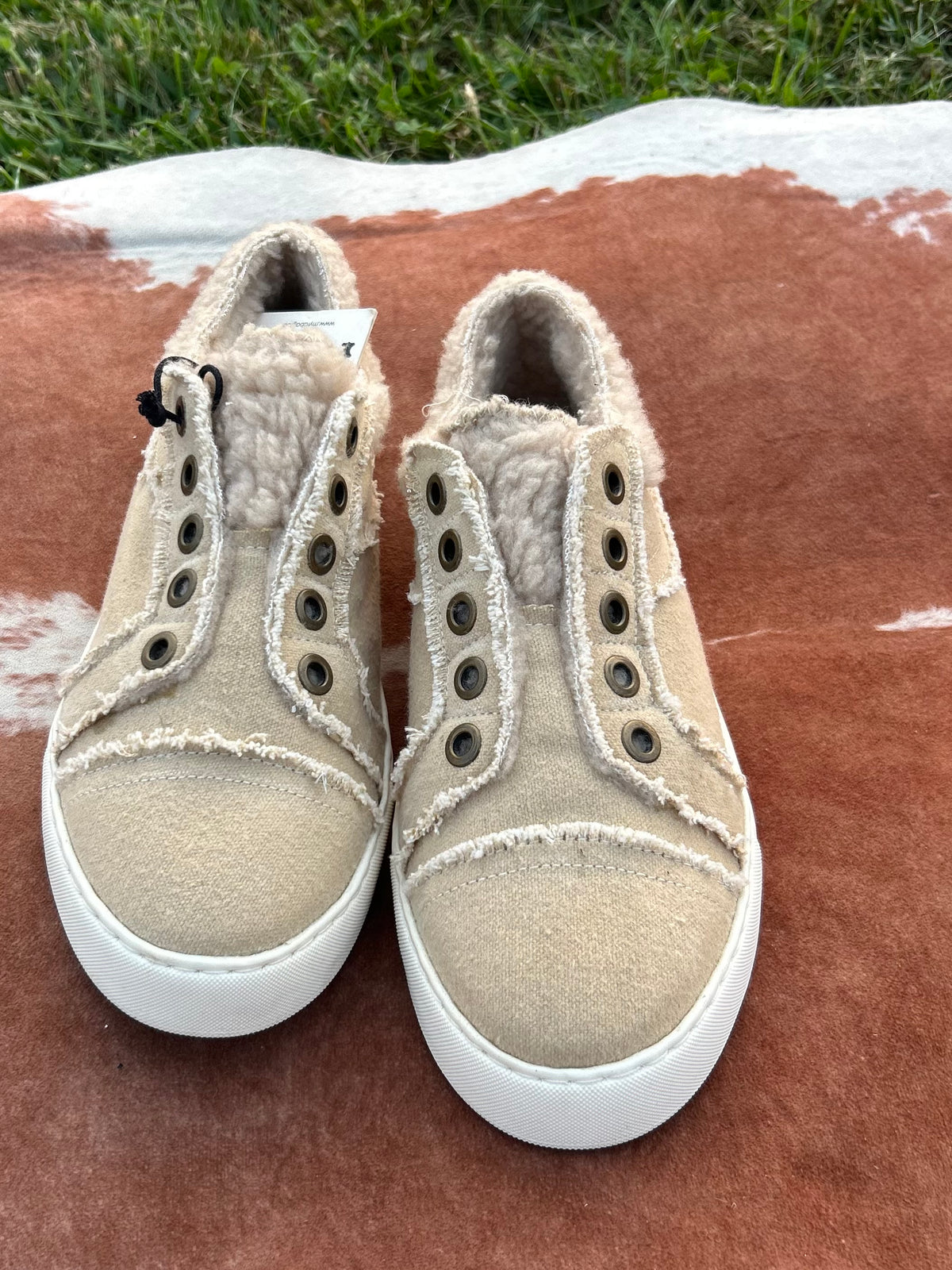 MYRA FRANCIE SNEAKER