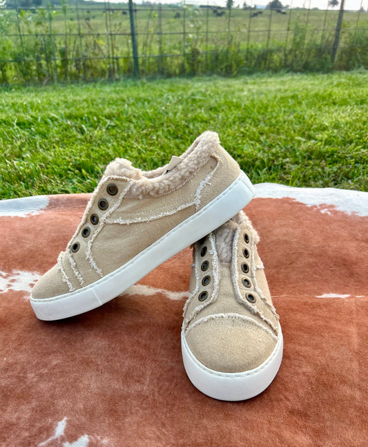 MYRA FRANCIE SNEAKER