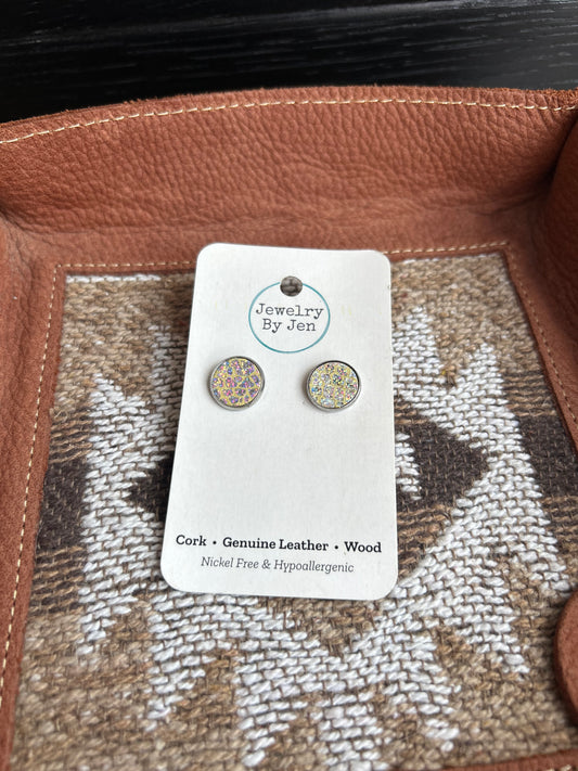 Holographic Studs