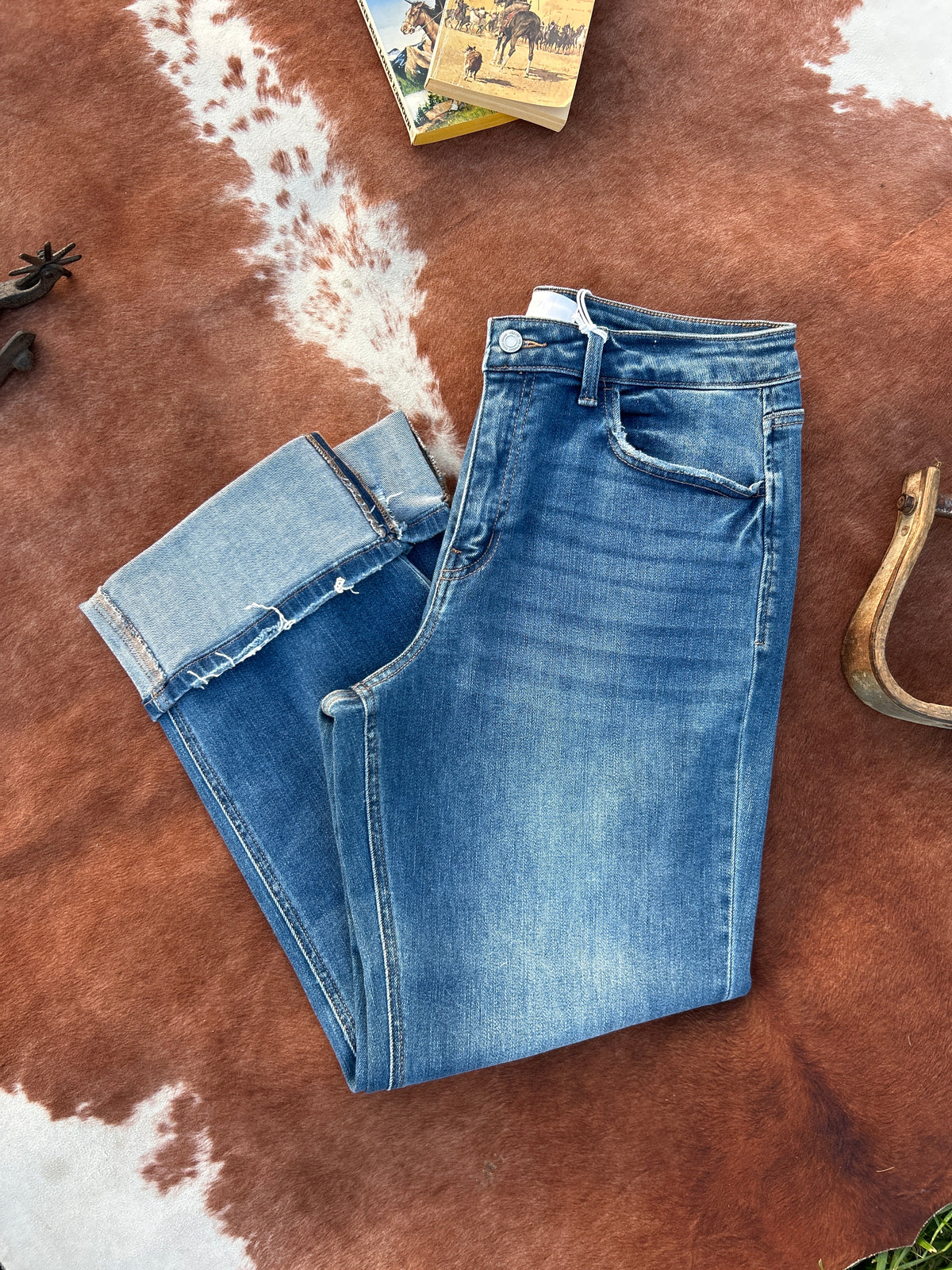 Daphne High Waist Cuff Straight jeans